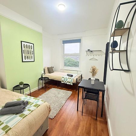 Cricklewood Broadway Guest Home Лондон Екстериор снимка