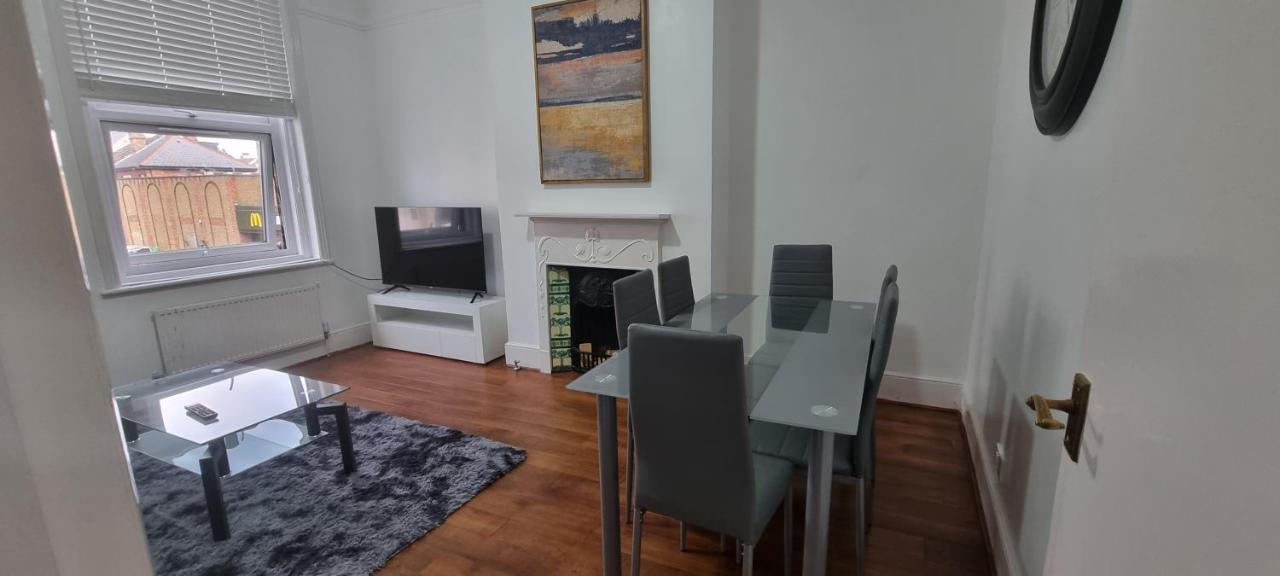 Cricklewood Broadway Guest Home Лондон Екстериор снимка