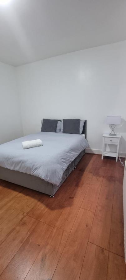 Cricklewood Broadway Guest Home Лондон Екстериор снимка